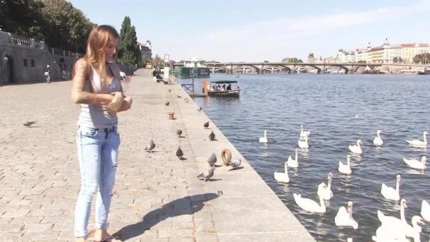 Wetting When Feeding The Swans with Silvia Dellai HD [Piss Swapping, Wetting] (2023 | Mp4)