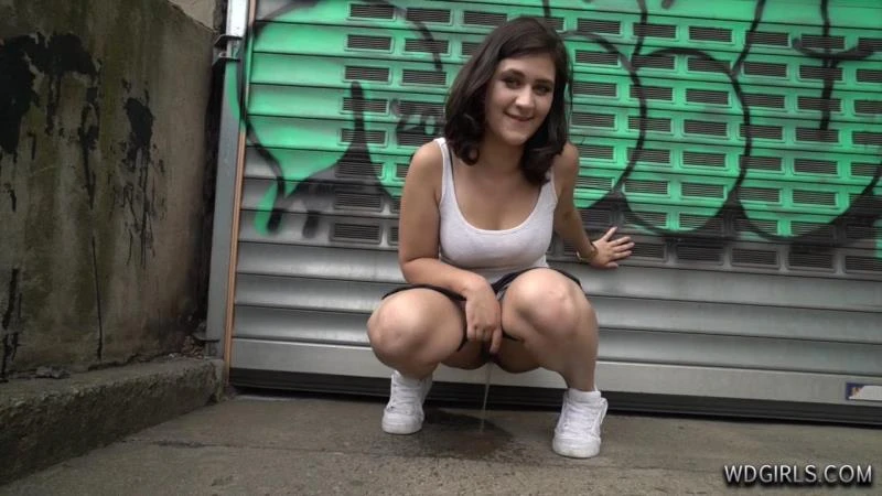 Drunk Girl Pissing with Leny HD [Pussy Play, Urin Drink] (2023 | Mp4)