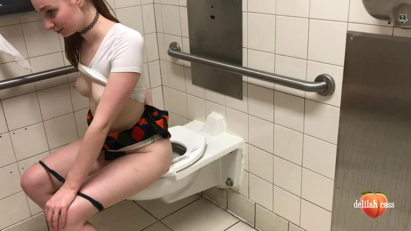 Public Flashing Before Bathroom Facial with Delilah Cass HD [Stretching, Outdoors] (2023 | Mp4)