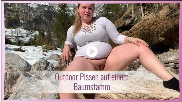 Outdoor Pissing On A Tree Trunk with Kimberlycaprice HD [Piercing, Sweet Urine] (2023 | MPEG-4)