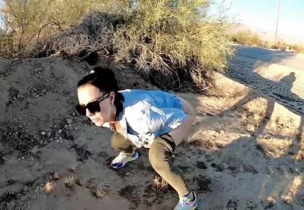 Outdoor Pissing In The Western Arizona with Texaspatti HD [Amateurs, Lesbian Pissing] (2023 | MPEG-4)