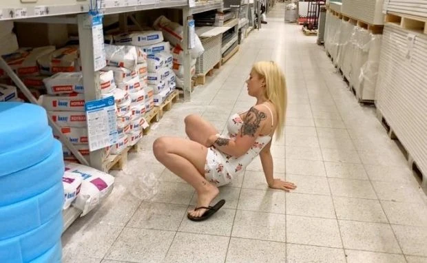 Hardware Store Mess with Devil Sophie HD [Shocking Penetration, Fuck And Piss] (2023 | MPEG-4)