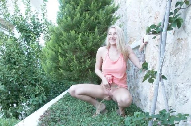 Couple Help Each Other Piss Outside with Danielle Maye Xxx FullHD [Wild Urine, Girl Pissing] (2023 | MPEG-4)