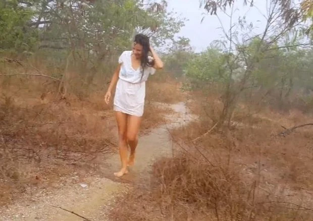 Wet Pee In Romantic Tropical Rain with Dream4angel FullHD [Pissing And Fucking, Toilet Urine] (2023 | MPEG-4)