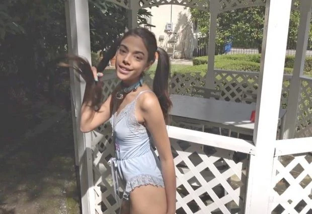 Outdoor Pissing with Harmony Wonder FullHD [Hairy Pussy, Cum Cleaning] (2023 | MPEG-4)