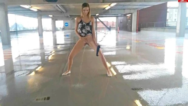 Parking Flooding + Nature-Champagne with Sexy Ria FullHD [Wild Urine, Girl Pissing] (2023 | MPEG-4)