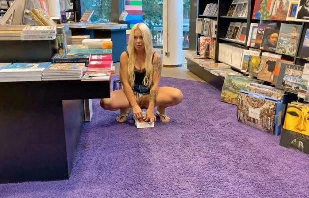 Piss In the bookshop for book refining. with Devil Sophie FullHD [Piss Swapping, Wetting] (2023 | MPEG-4)