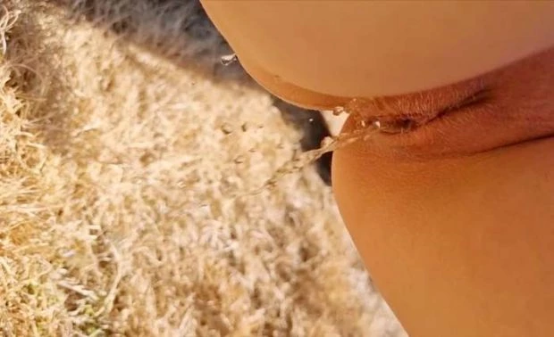 Puddin peeing inside and outside with DaddyandPuddin FullHD [Piss In Glass, Casting] (2023 | MPEG-4)