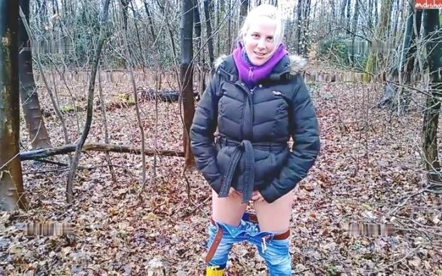 Innocently pissing in the forest with Lara-CumKitten HD [Wild Urine, Girl Pissing] (2023 | MPEG-4)